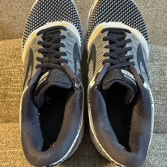 Brooks Revel Women’s Black and Gray Athletic Shoes Size 8 - Picture 5 of 9